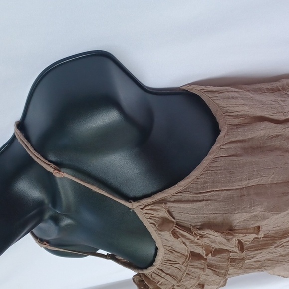 “MINE “Boho woman’s sleeveless Tan top, Flowers, Ruffles, Elastic - Picture 4 of 9